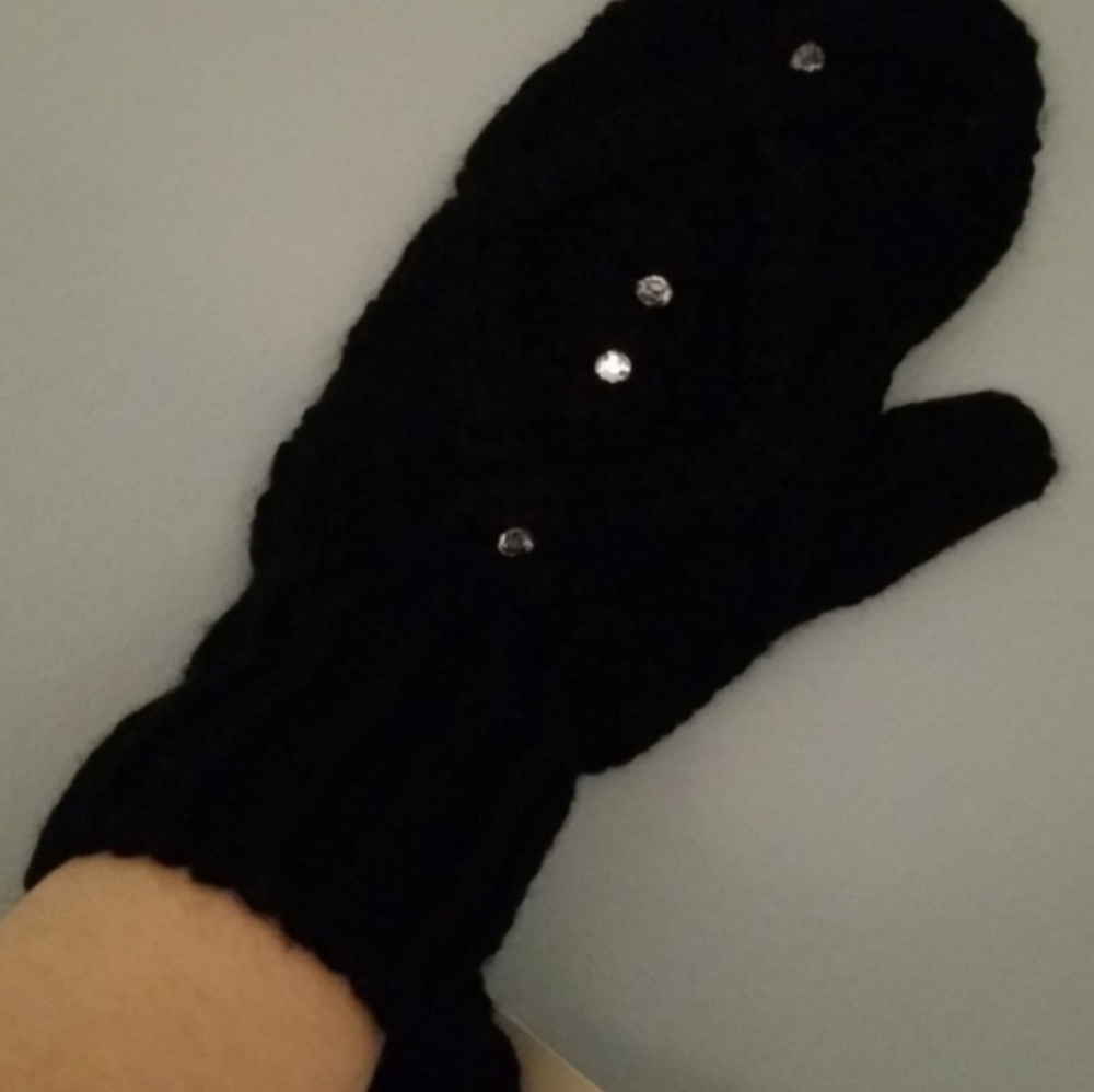 1 pair NWT Roxy Mittens - black